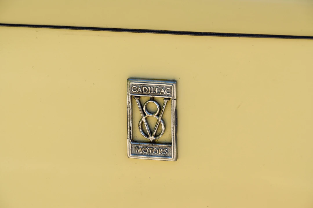 1930 Cadillac V-12 - Image 2 of 14