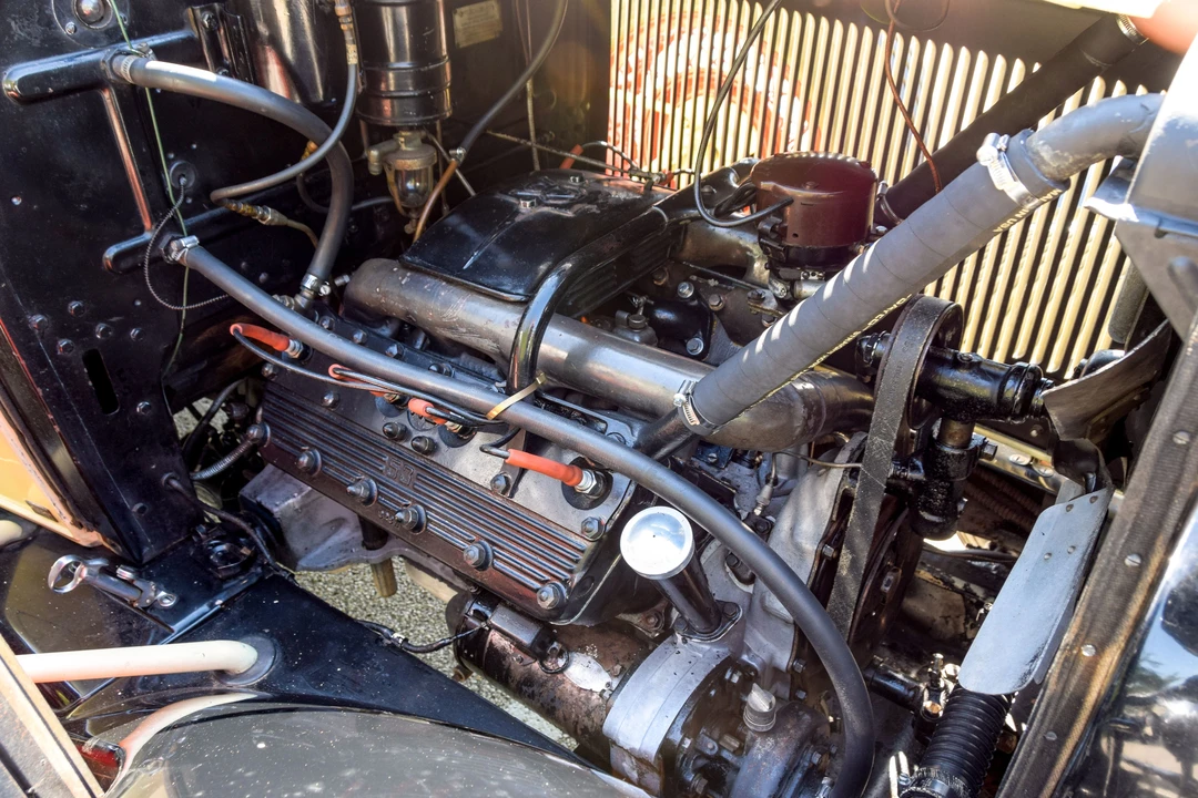 1930 Cadillac V-12 - Image 10 of 14