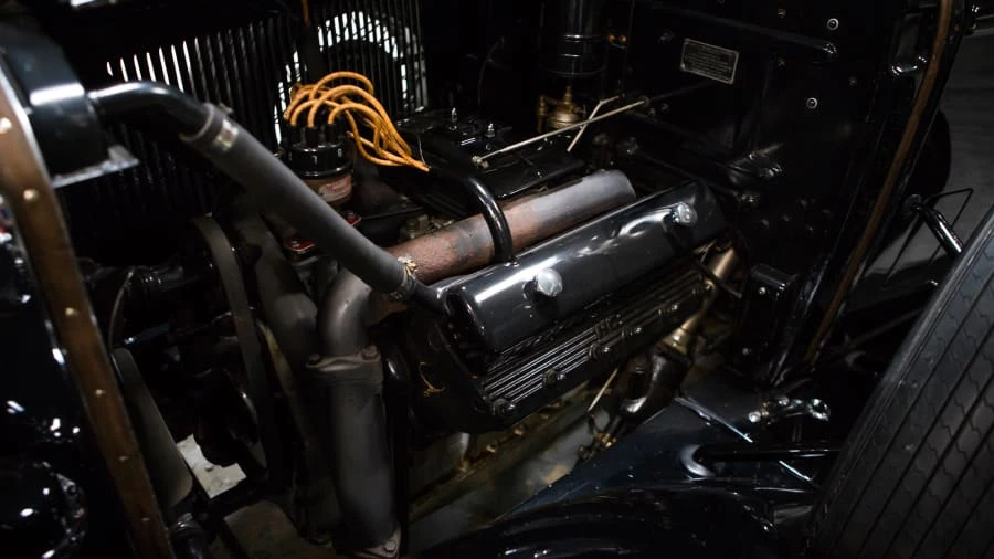 1930 Cadillac V-12 - Image 6 of 12