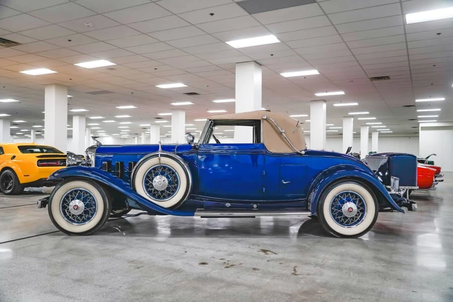 1930 Cadillac - Image 2 of 31