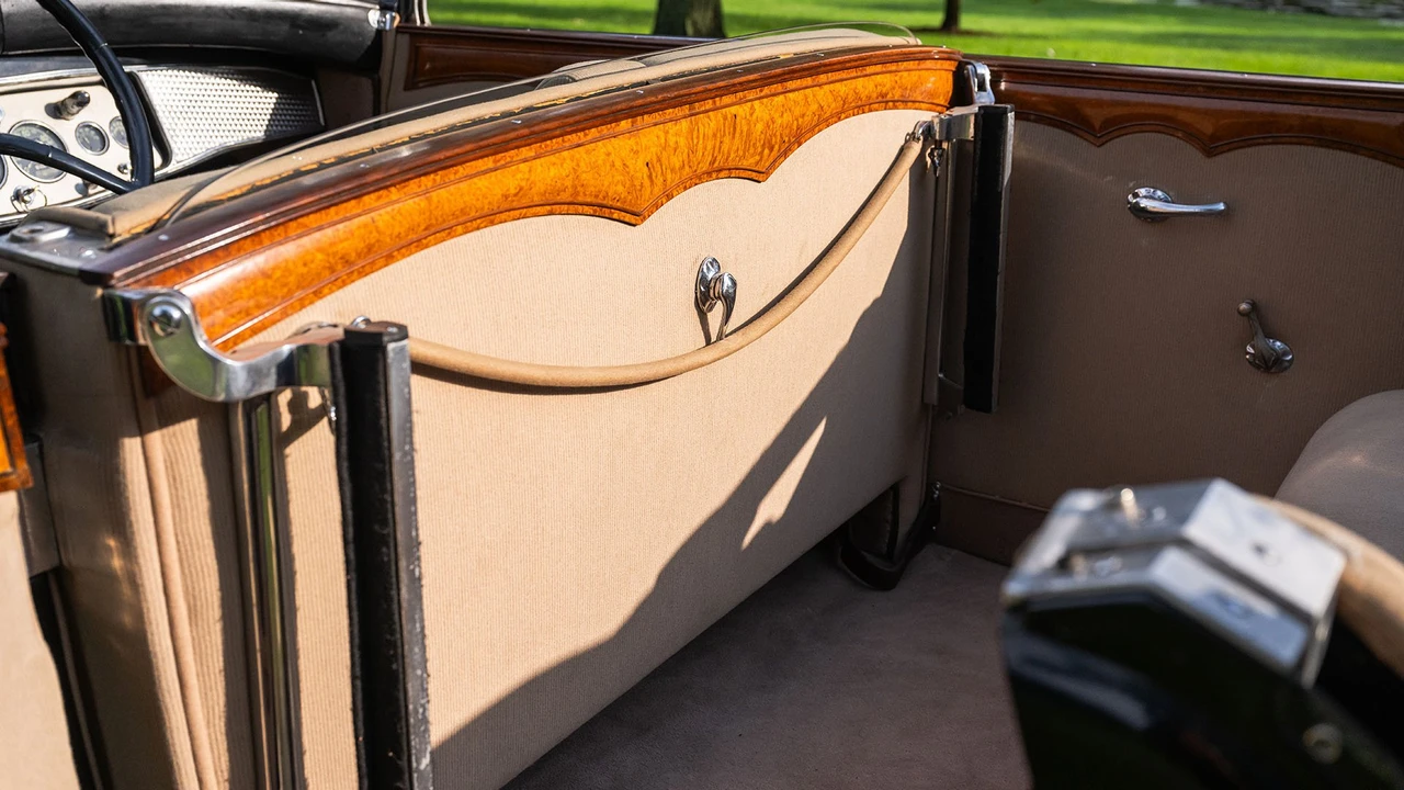 1930 Cadillac V-12 - Image 12 of 31