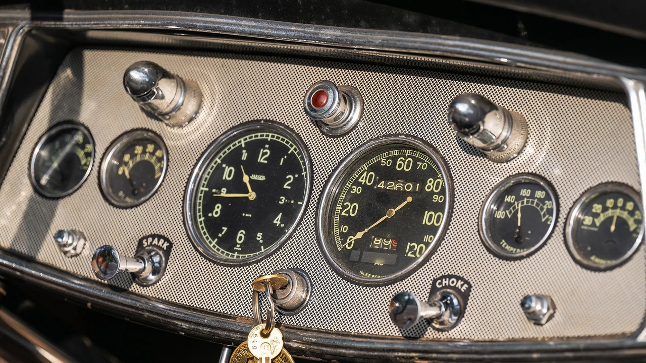 1930 Cadillac V-12 - Image 6 of 31