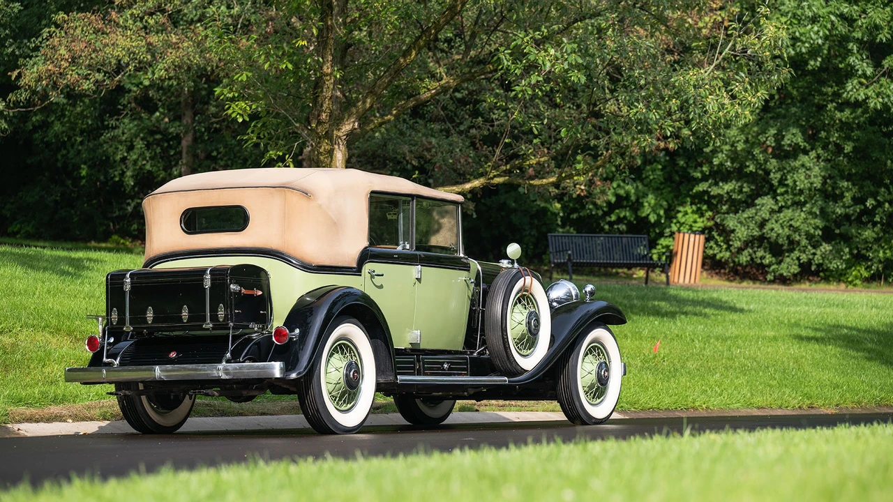 1930 Cadillac V-12 - Image 30 of 31