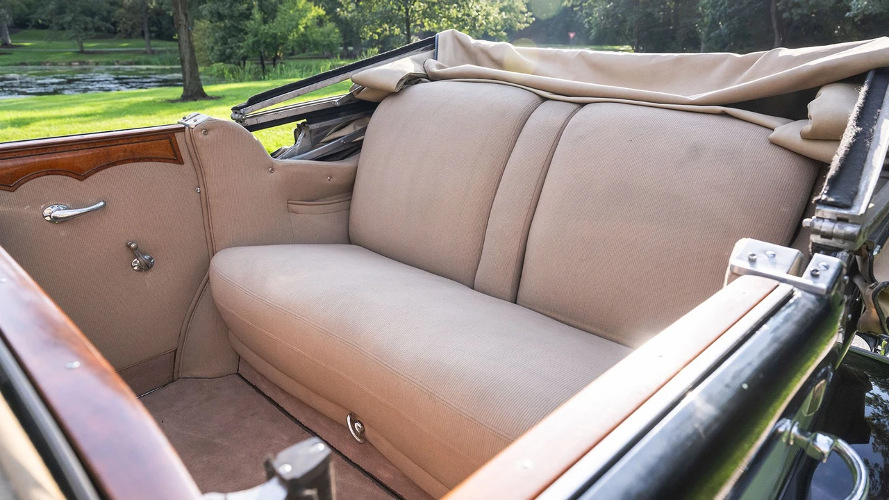 1930 Cadillac V-12 - Image 10 of 31