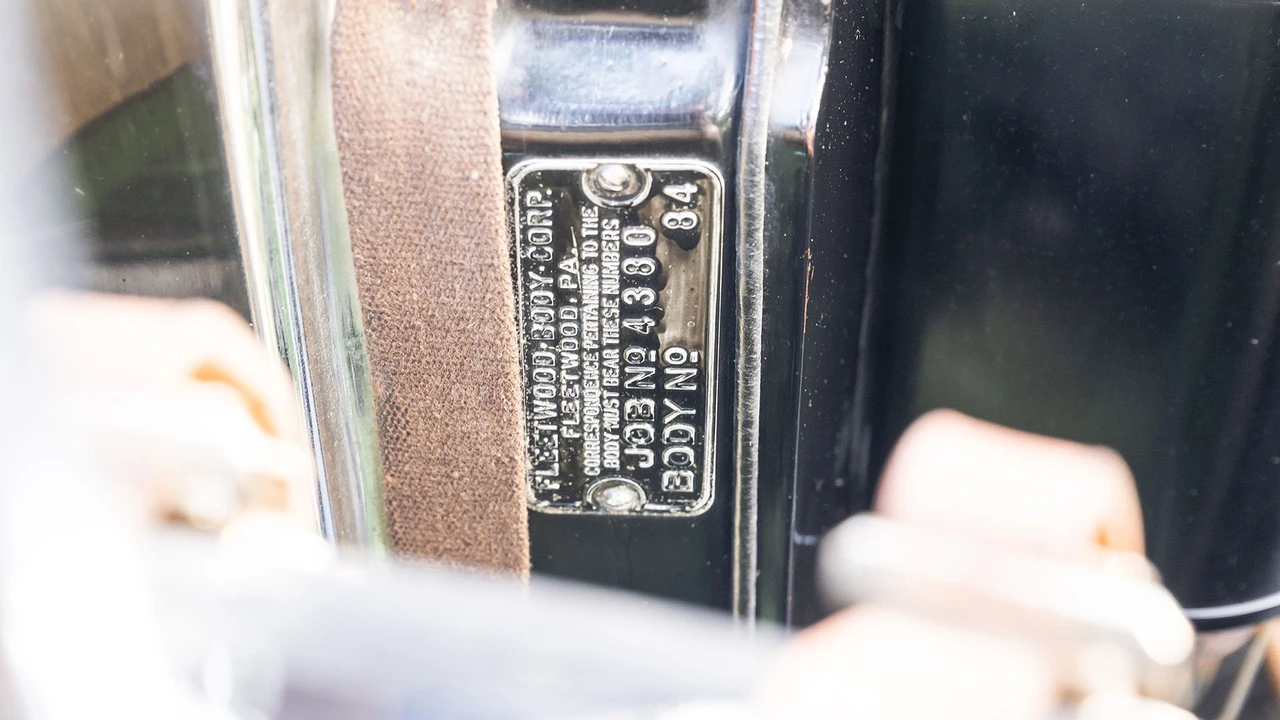 1930 Cadillac V-12 - Image 20 of 31