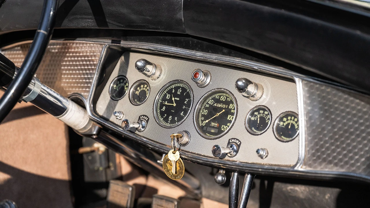 1930 Cadillac V-12 - Image 7 of 31