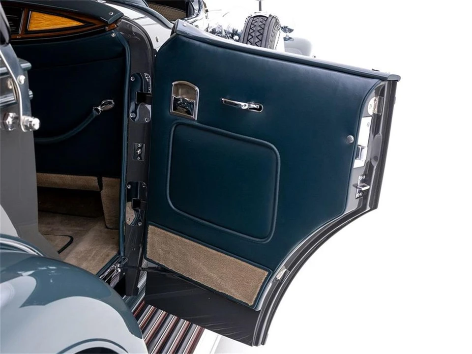 1930 Cadillac V-12 - Image 14 of 31