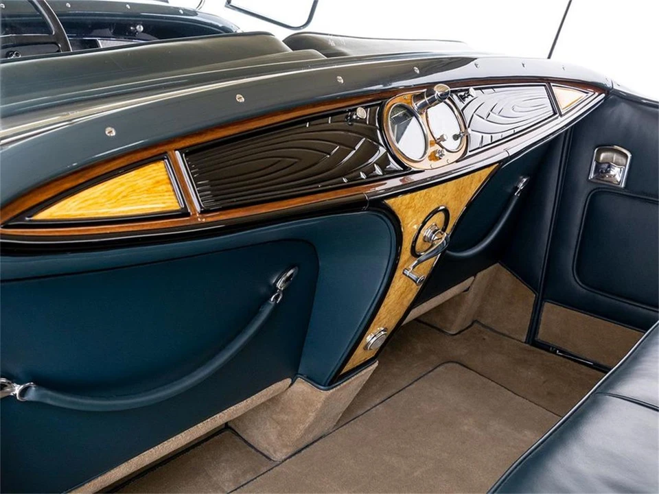 1930 Cadillac V-12 - Image 12 of 31