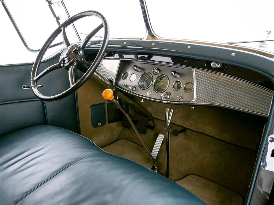 1930 Cadillac V-12 - Image 9 of 31