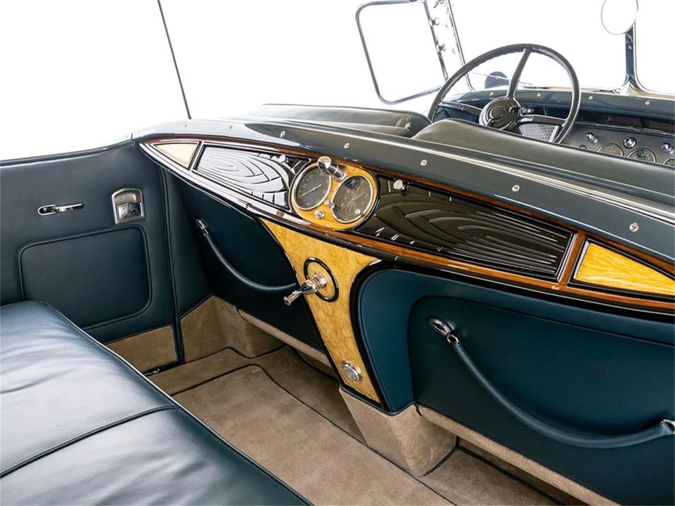1930 Cadillac V-12 - Image 11 of 31