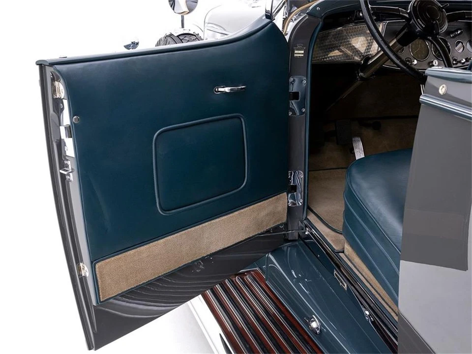 1930 Cadillac V-12 - Image 17 of 31