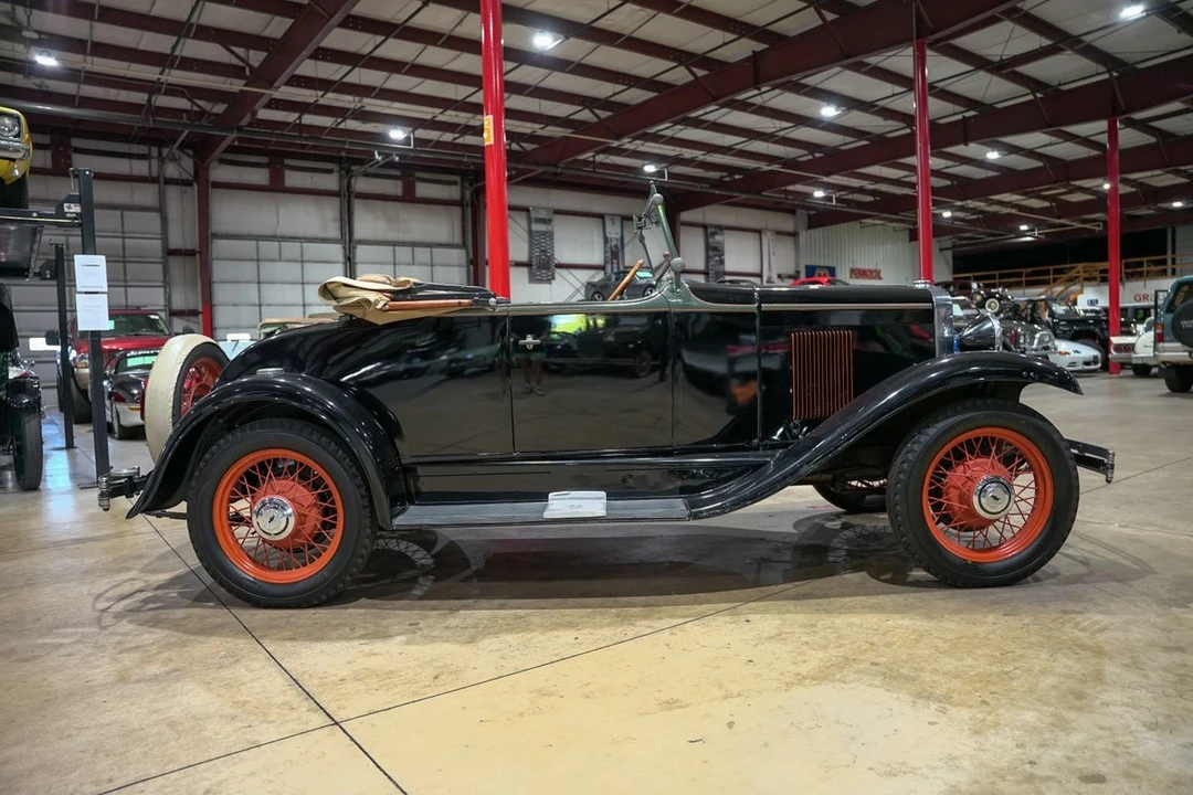 1930 Chevrolet - Image 10 of 31