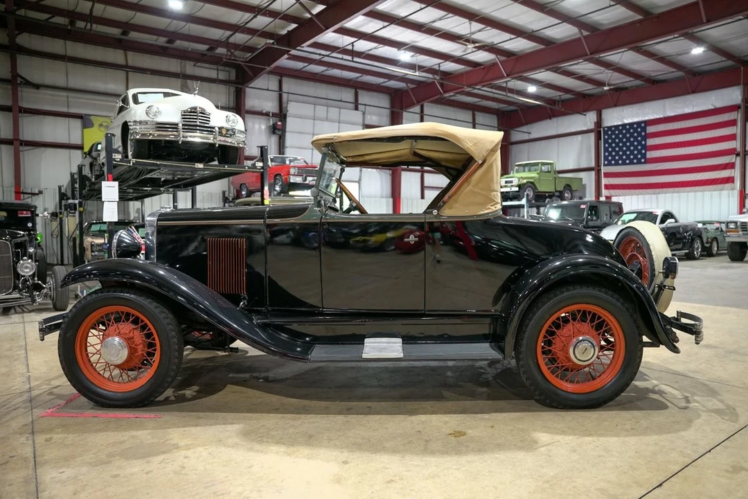 1930 Chevrolet - Image 19 of 31