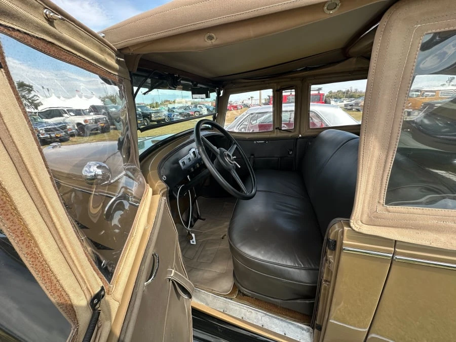 1930 Chrysler - Image 5 of 6