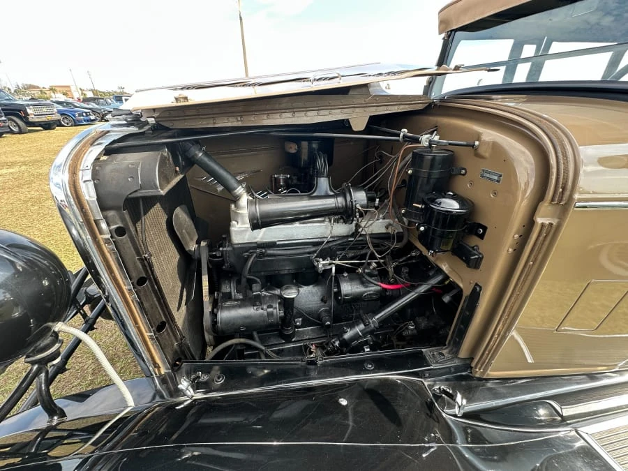 1930 Chrysler - Image 6 of 6