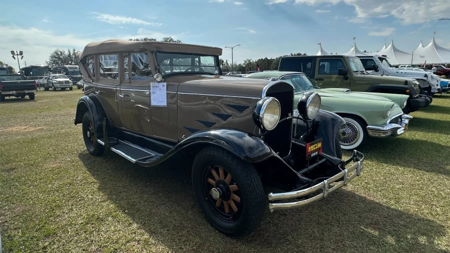 1930 Chrysler - Image 3 of 6