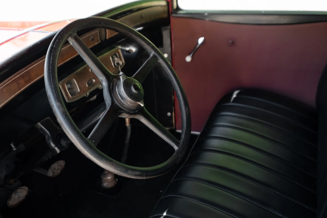 1930 Chrysler - Image 5 of 31