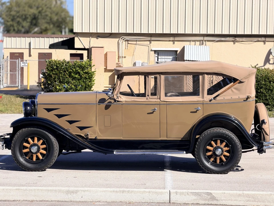 1930 Chrysler - Image 10 of 31