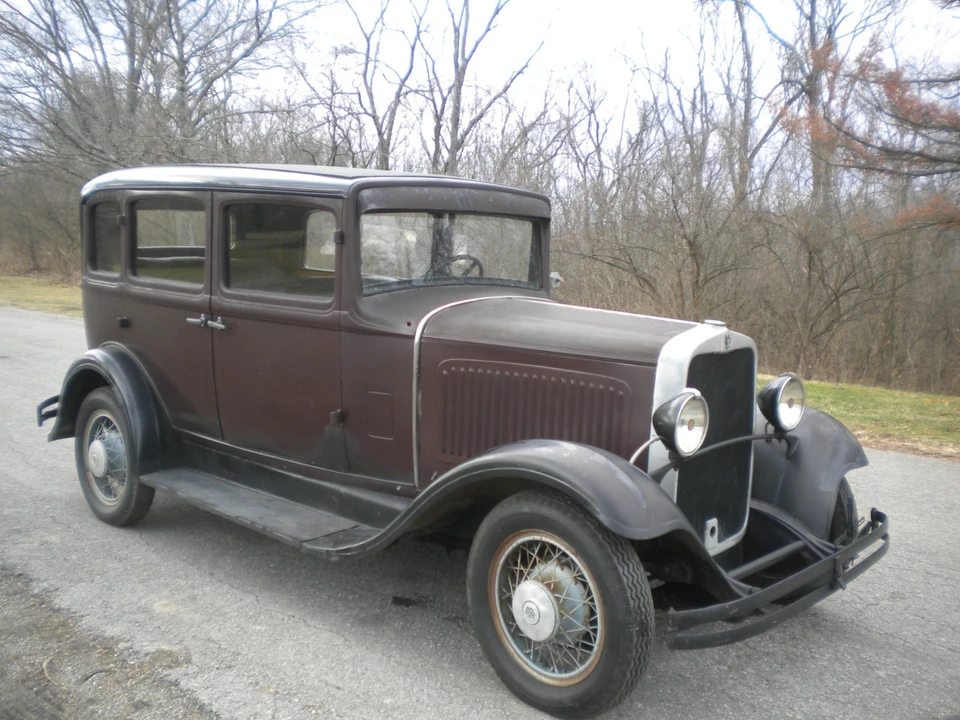 1930 - Image 3 of 21