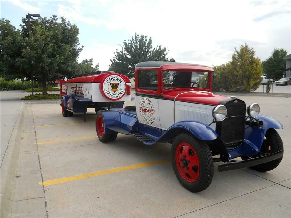 1930 Ford Model A Pickup & Model AA - Image 5 of 5