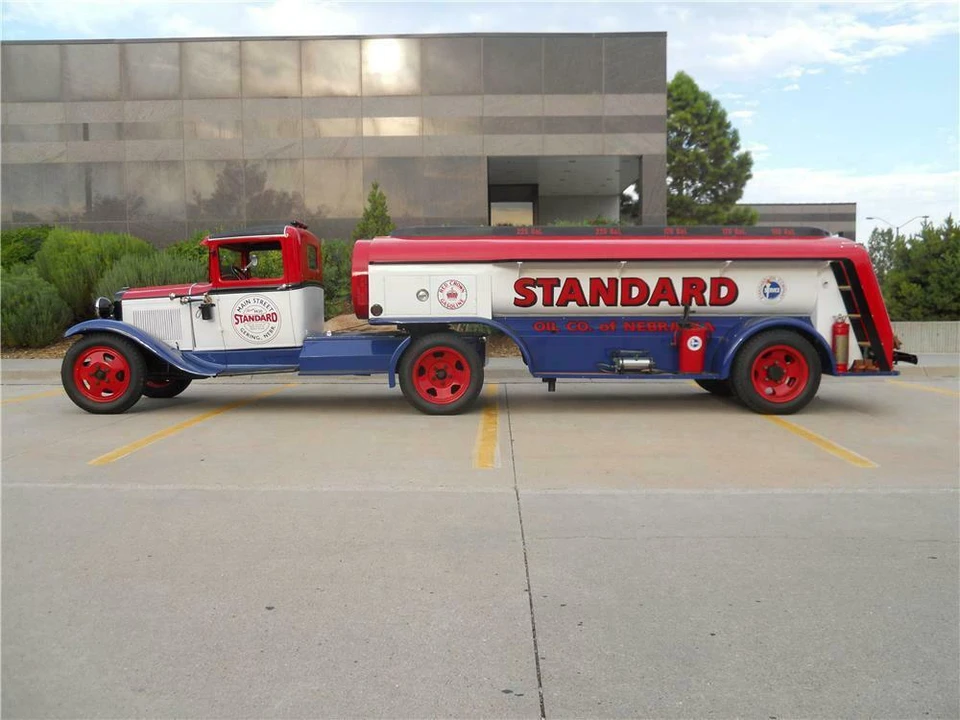 1930 Ford Model A Pickup & Model AA - Image 4 of 5