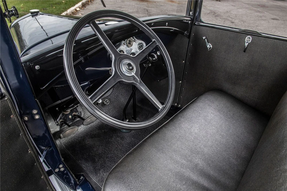 1930 Ford Model A Pickup & Model AA - Image 4 of 7