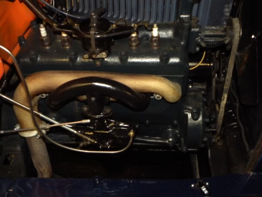 1930 Ford Model A Pickup & Model AA - Image 4 of 8