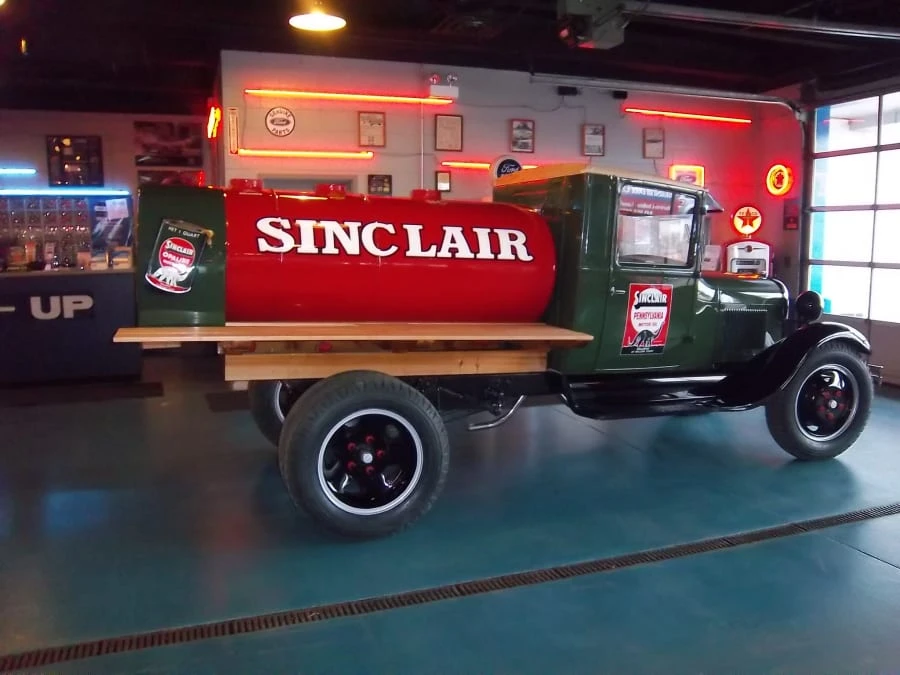 1930 Ford Model A Pickup & Model AA - Image 2 of 4