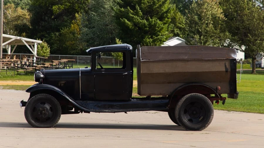 1930 Ford Model A Pickup & Model AA - Image 2 of 12