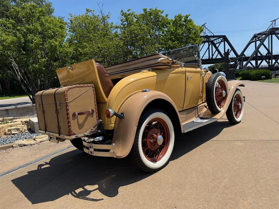 1930 Ford Standard & Deluxe & Super Deluxe - Image 6 of 13