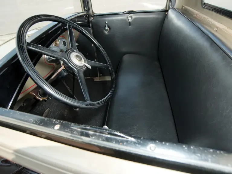 1930 Ford Model A Pickup & Model AA - Image 5 of 13