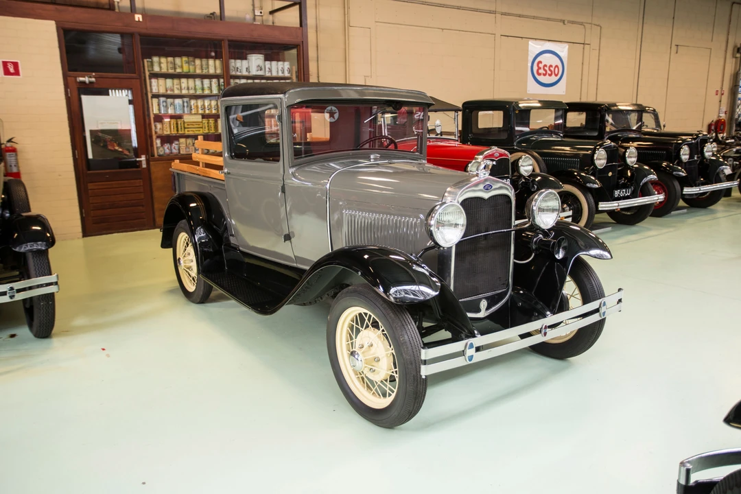 1930 Ford Model A Pickup & Model AA - Image 2 of 4