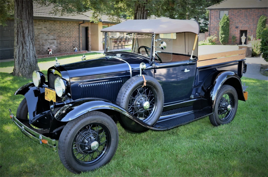 1930 Ford Model A Pickup & Model AA - Image 11 of 31