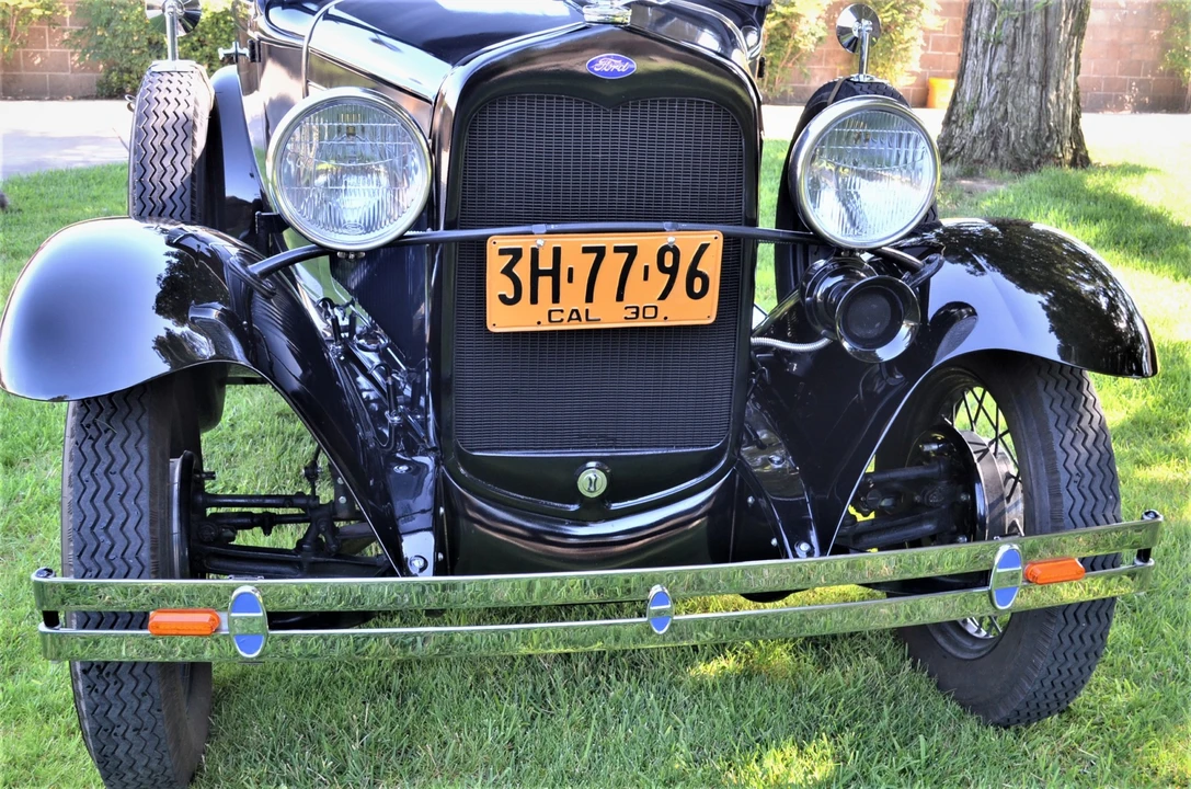 1930 Ford Model A Pickup & Model AA - Image 4 of 31