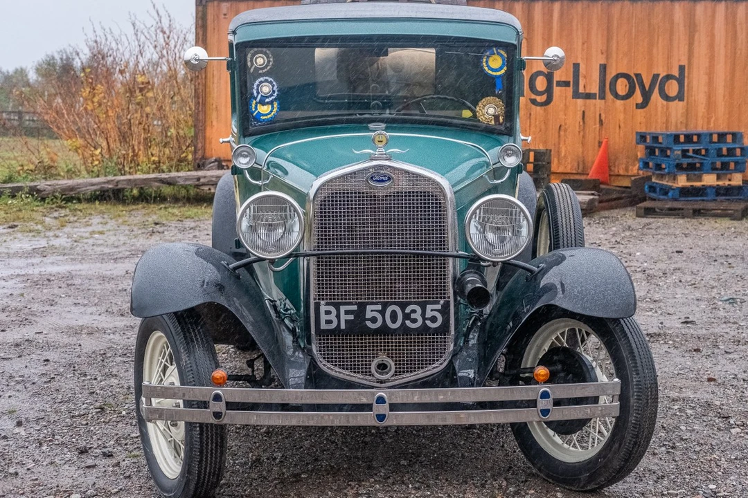 1930 Ford Model A Pickup & Model AA - Image 9 of 30