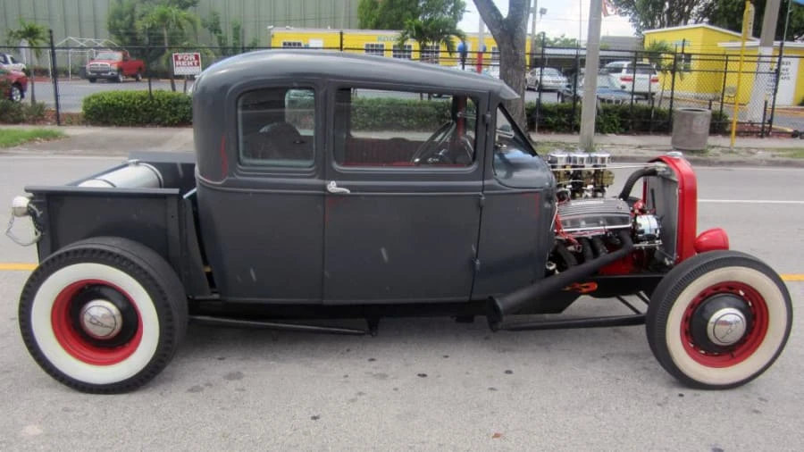 1930 Ford Model A Pickup & Model AA - Image 2 of 5