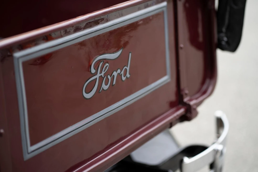 1930 Ford Model A Pickup & Model AA - Image 23 of 31