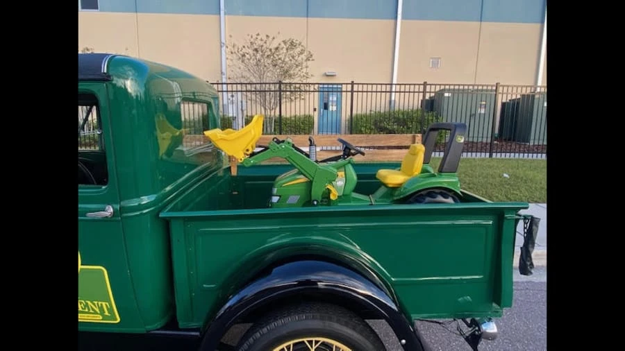 1930 Ford Model A Pickup & Model AA - Image 7 of 8