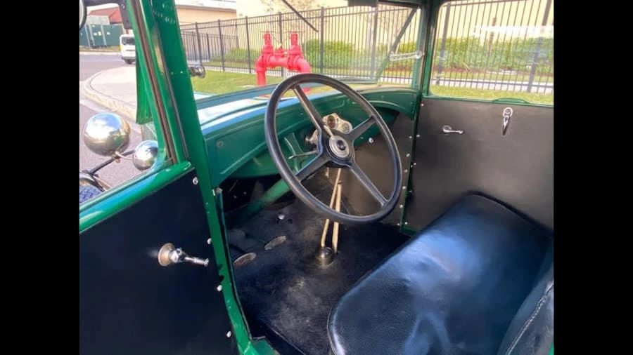 1930 Ford Model A Pickup & Model AA - Image 3 of 8