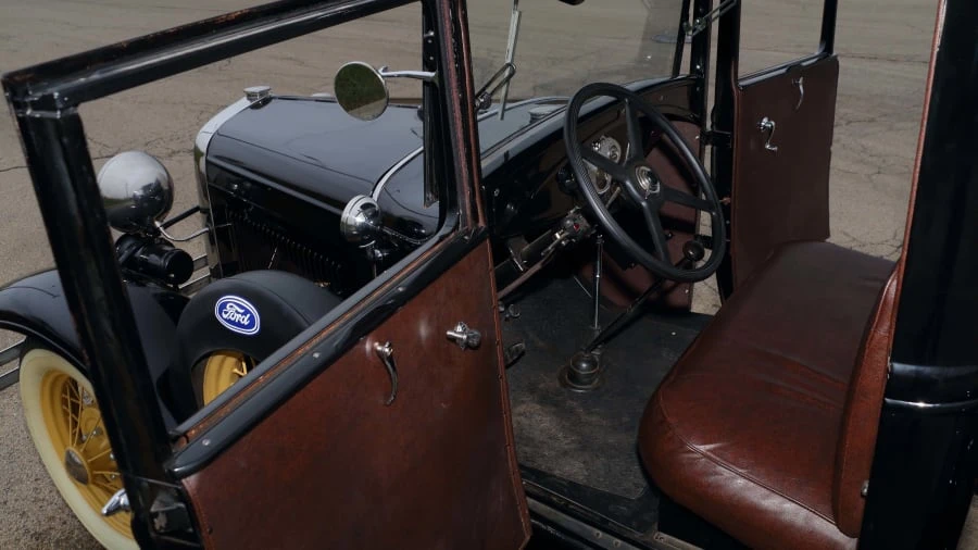 1930 Ford Model A Pickup & Model AA - Image 4 of 12
