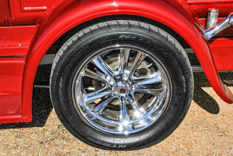 1930 Ford Model A Pickup & Model AA - Image 27 of 31