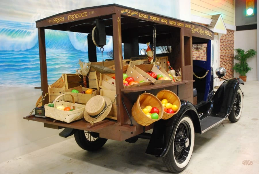 1930 Ford Model A Pickup & Model AA - Image 3 of 8