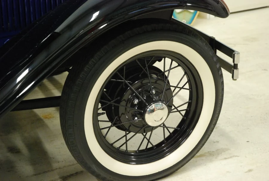 1930 Ford Model A Pickup & Model AA - Image 8 of 8