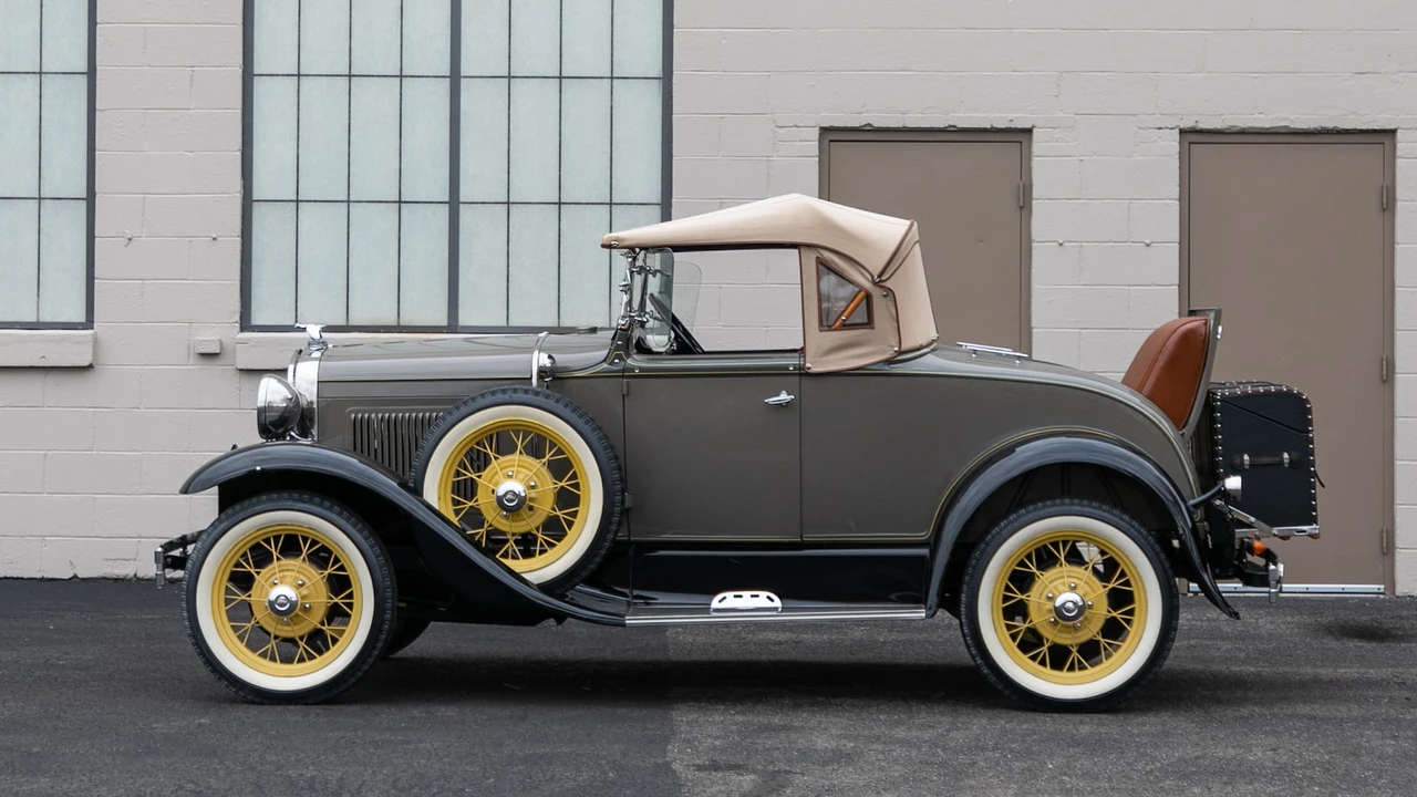 1930 Ford Model A - Image 2 of 15