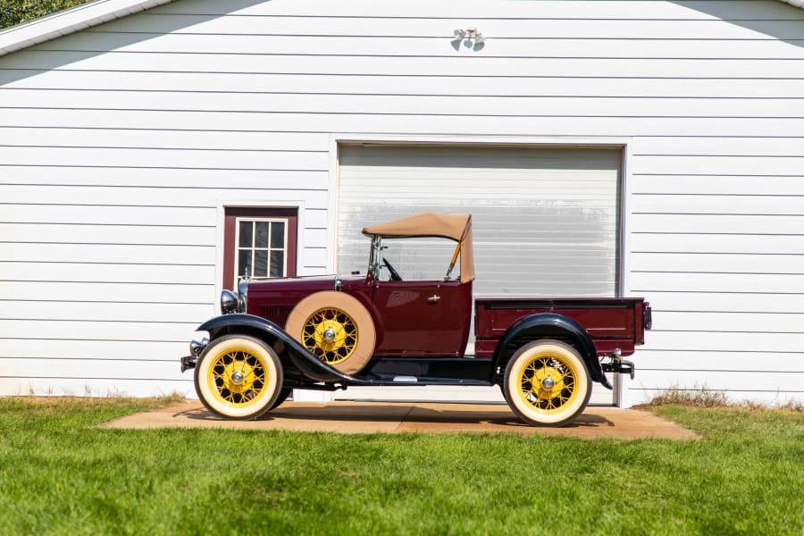 1930 Ford Model A Pickup & Model AA - Image 3 of 12