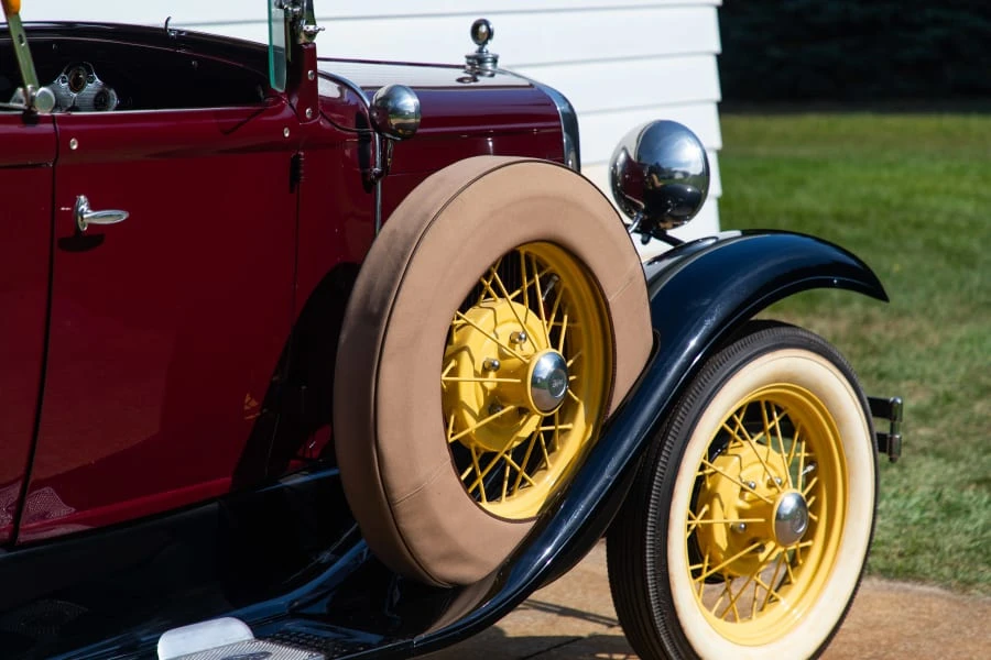 1930 Ford Model A Pickup & Model AA - Image 6 of 12