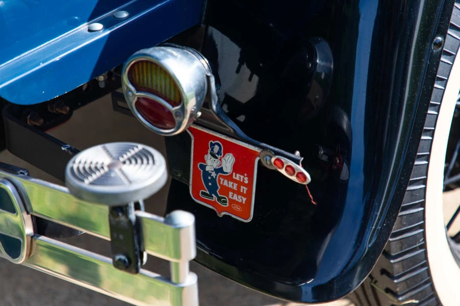 1930 Ford Model A Pickup & Model AA - Image 13 of 15