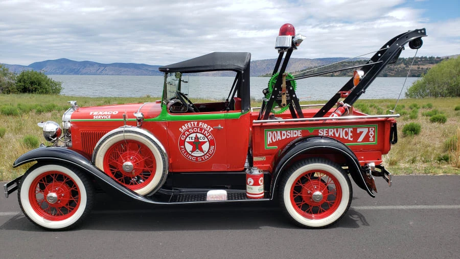 1930 Ford Model A Pickup & Model AA - Image 2 of 18