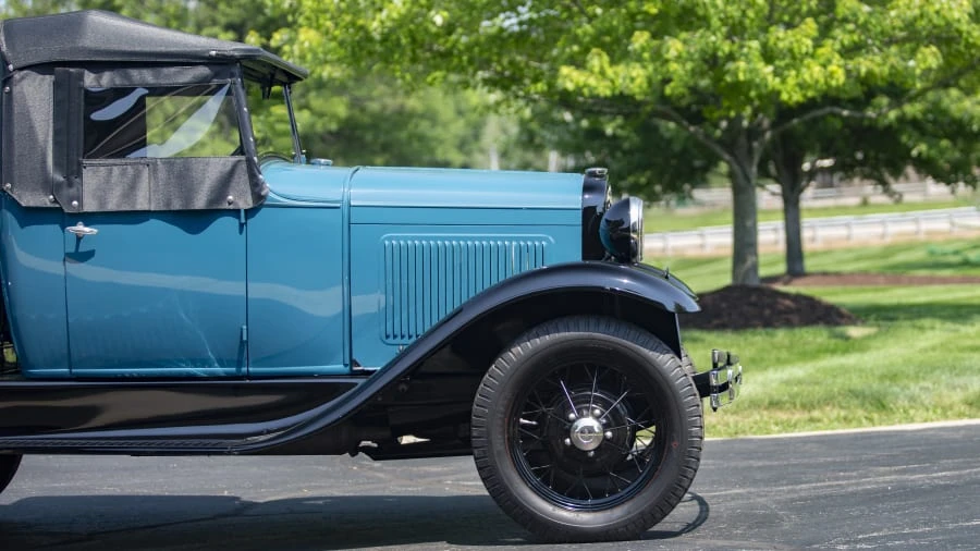 1930 Ford Model A Pickup & Model AA - Image 4 of 14