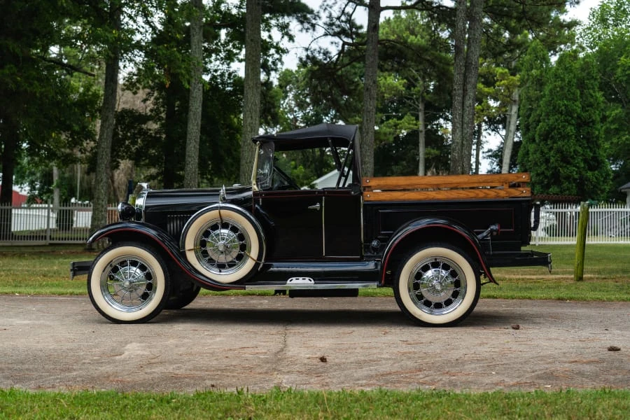 1930 Ford Model A Pickup & Model AA - Image 8 of 15